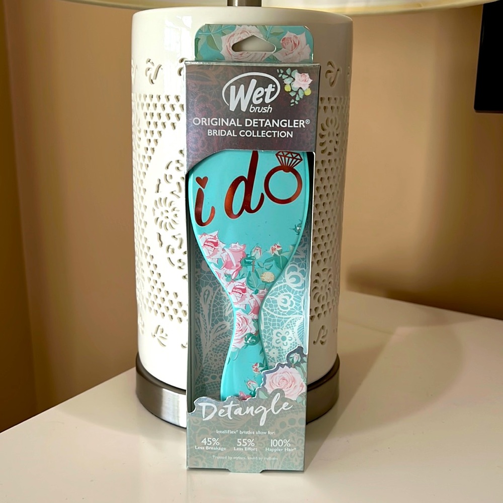 NIB Wet Brush *RETIRED* Detangler Bridal Collection Original Size